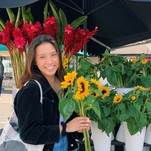 Meet your Posher, Julia